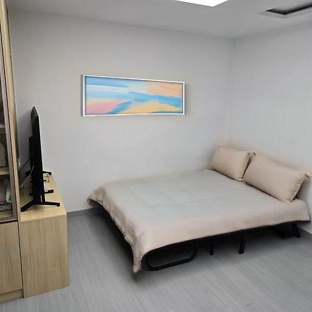 Pillows Coliving Гонконг Екстер'єр фото